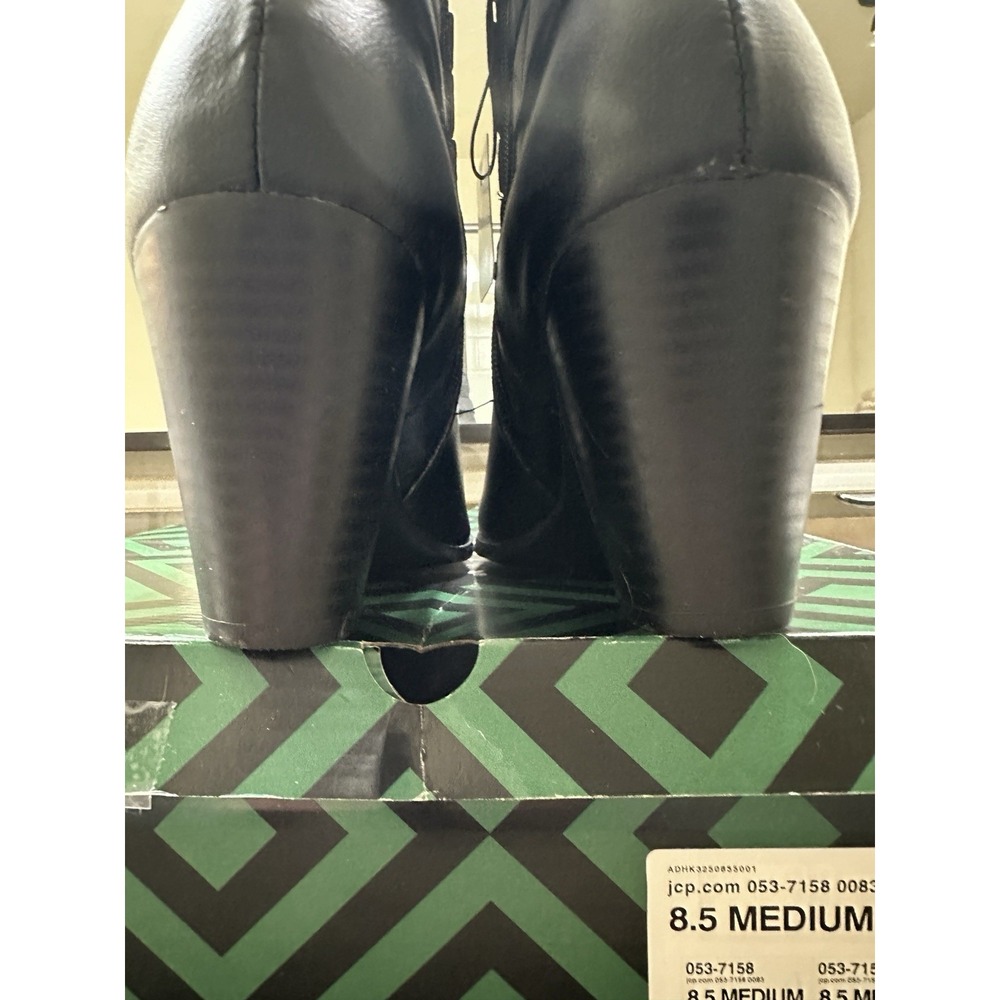 a.n.a. Women's Black Booties With Strap Detail NIB size 8.5 M - Picture 5 of 13